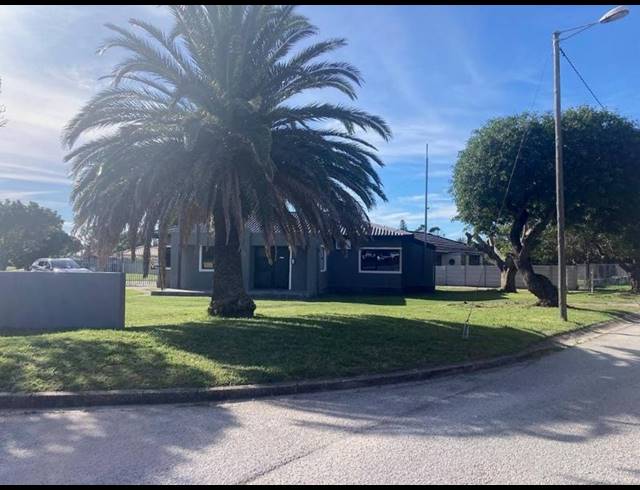 BUSINESS PROPERTY TO RENT IN NEWTON PARK